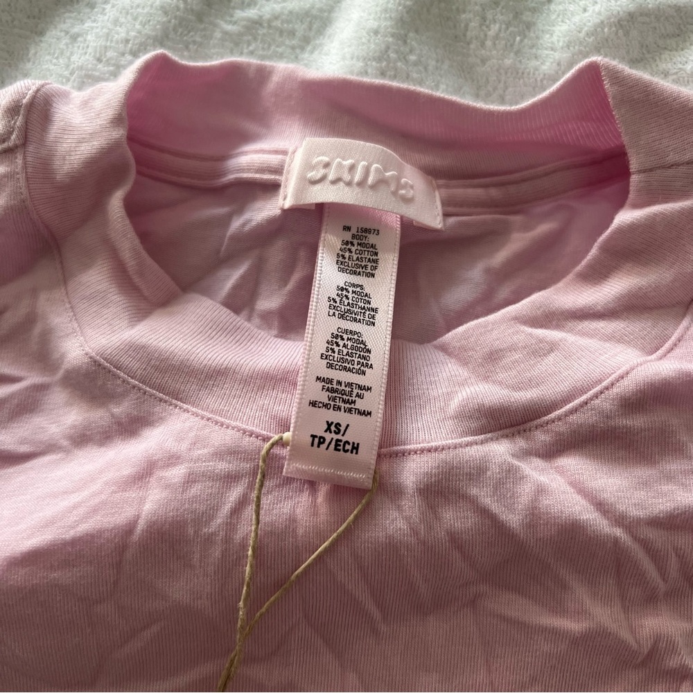 NWT Skims Cherry Blossom Long Sleeve Boyfriend T-Shirt - Picture 3 of 3